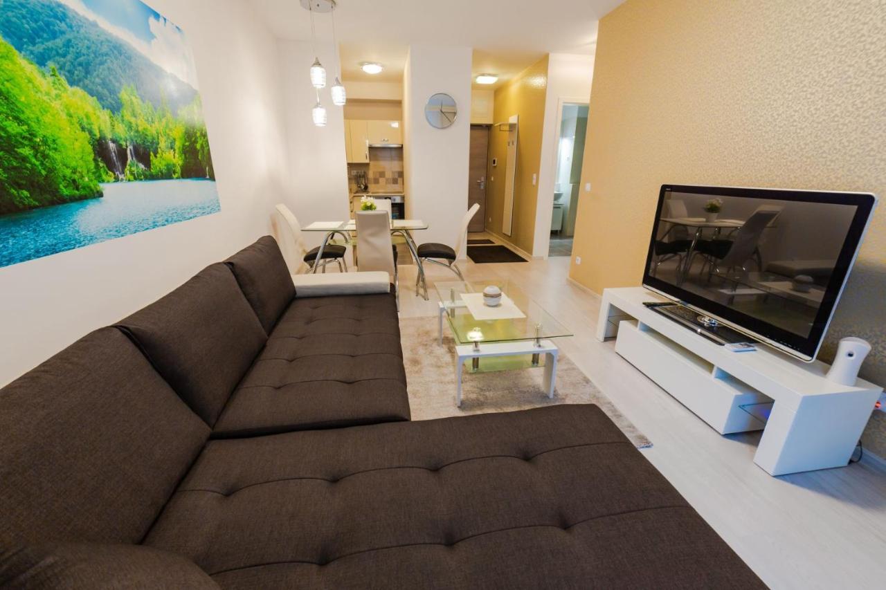 Corvin Promenade With Free Parking Budapeste Exterior foto